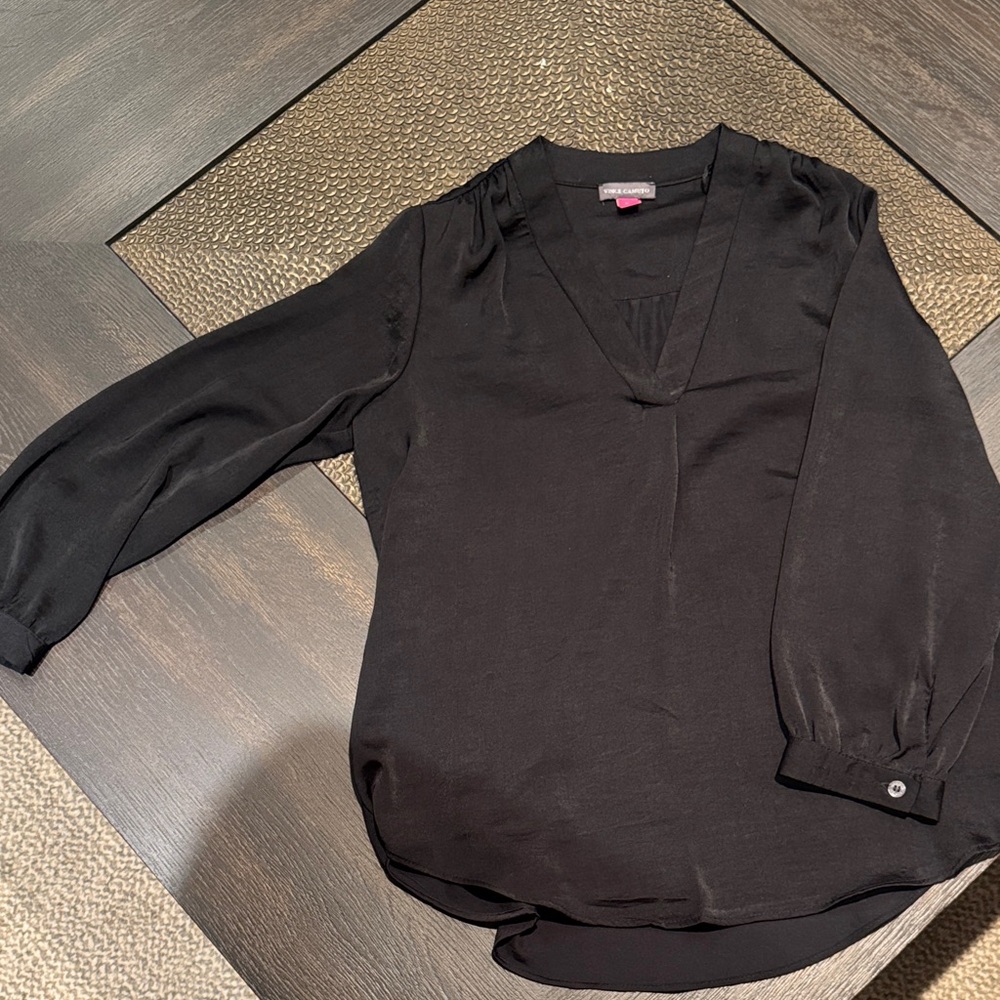 Vince Camuto Black V-Neck Blouse